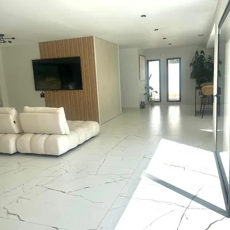 Villa D Exception *